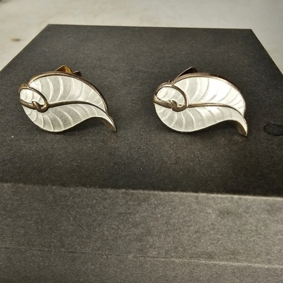 Vintage MCM enamel and Sterling clip on earrings by‎ Hans Myrhe - Picture 1 of 6